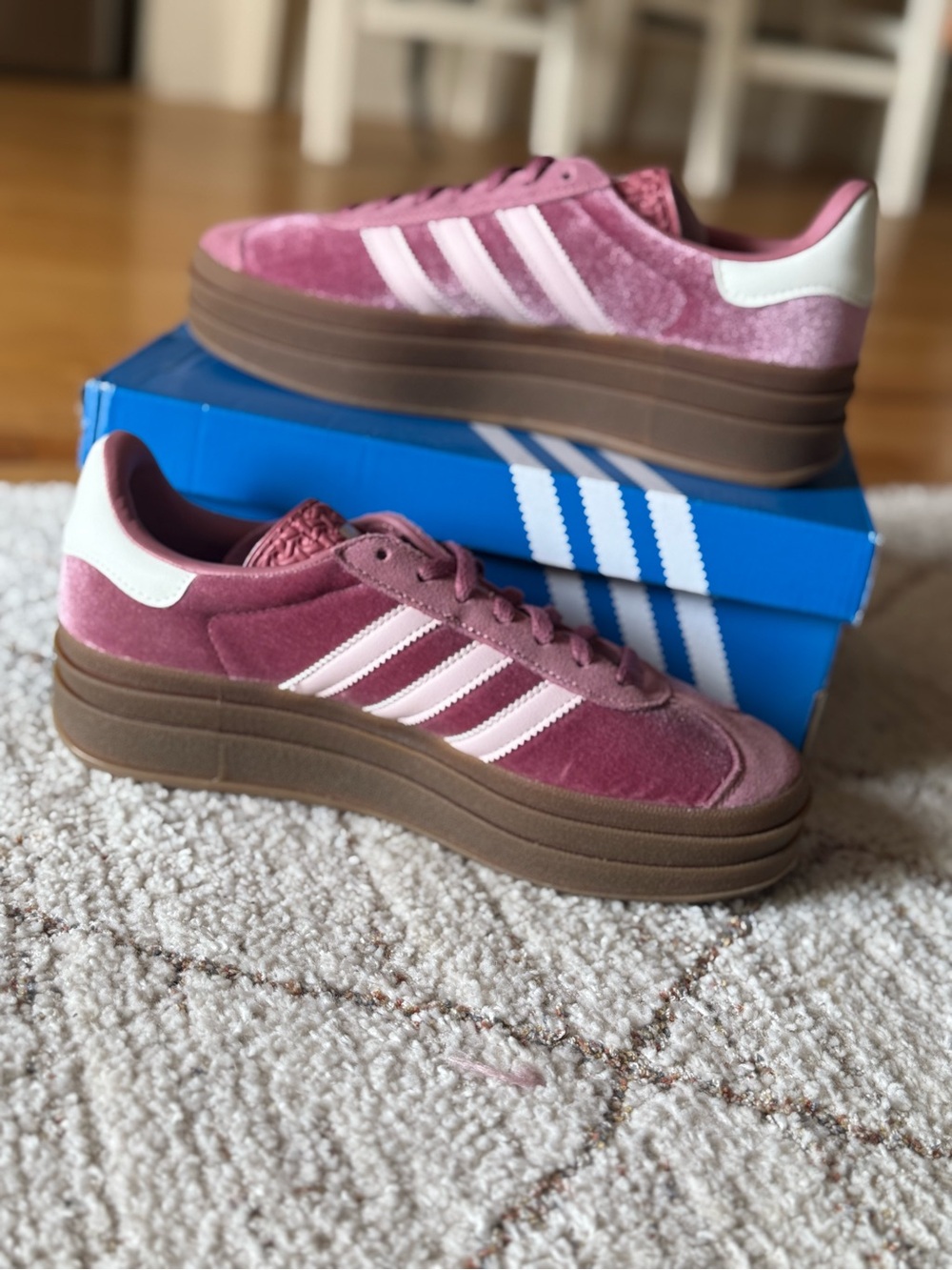 Adidas Gazelle Bold Pink Velvet Platform Sneakers Size 7 BNIB - Picture 2 of 13
